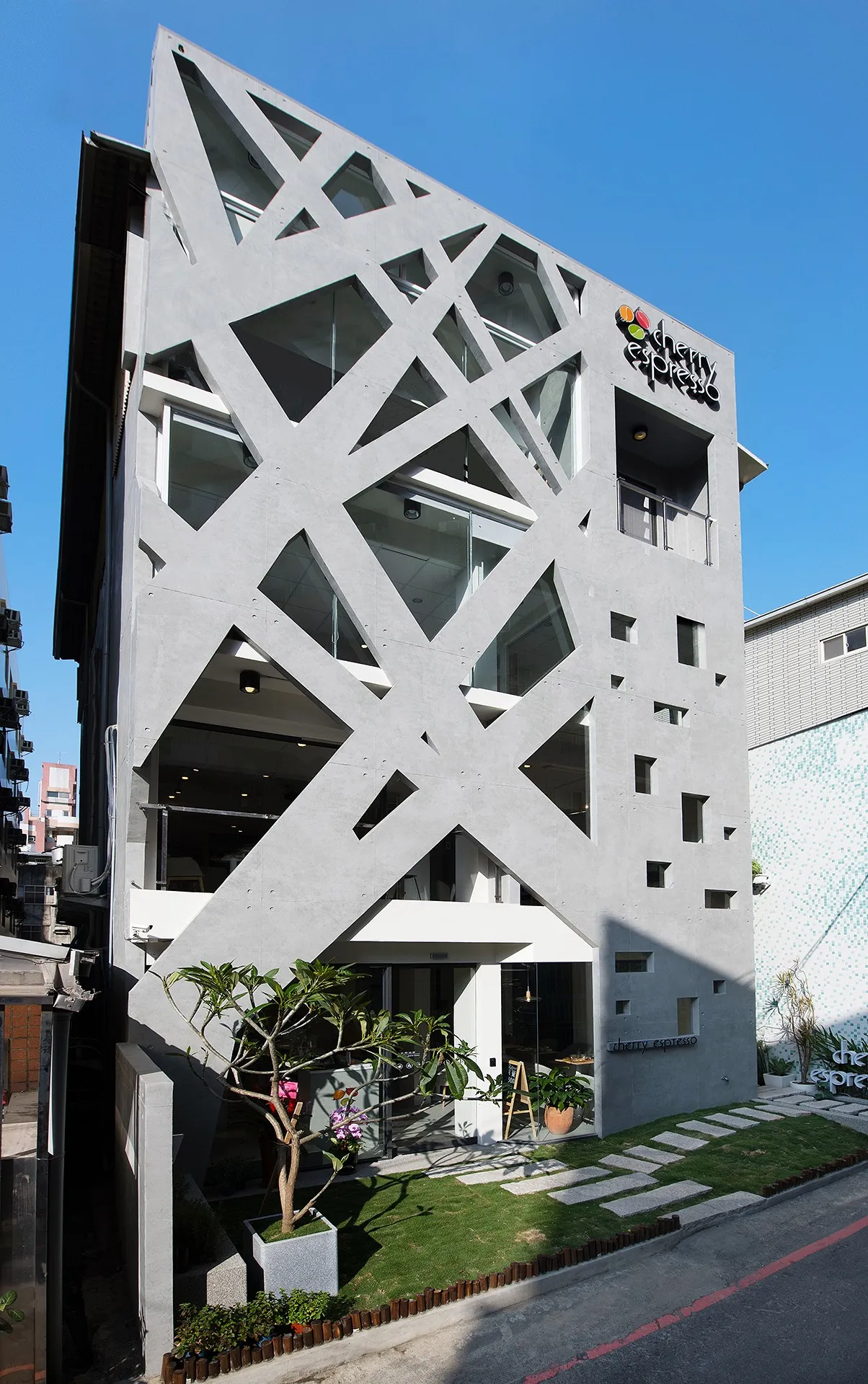 寓見櫻桃清水模建築外觀